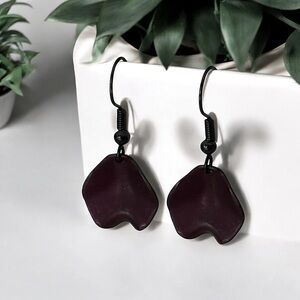 5 For $25💫Dark Plum Petal Dangles Earrings